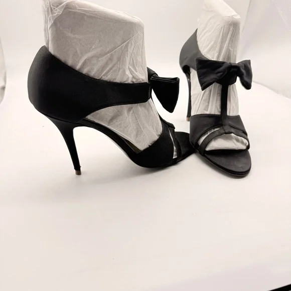Stella McCartney Elegant Black Stiletto Heels with Bow Accent sz 9.5 - Picture 3 of 11